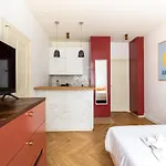 Nicolo-Passy Magnifique Studio 2P